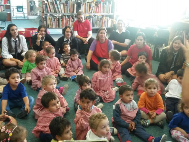 Visita de los niños de Caif del Lago