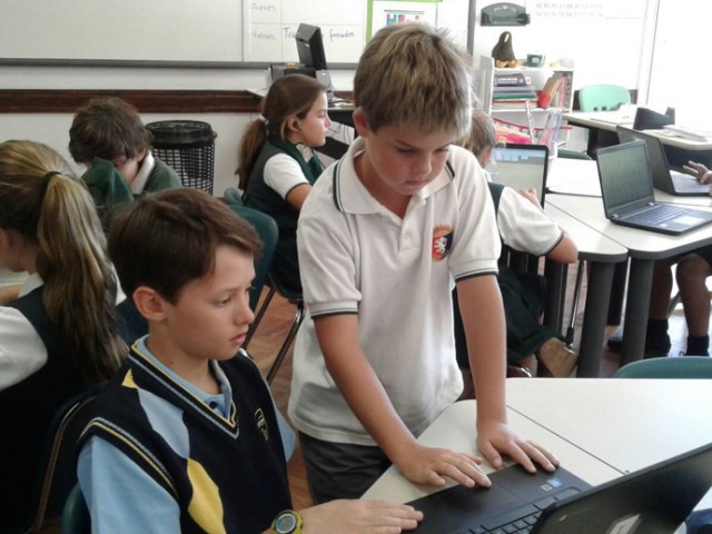 Canadian students sharing with F5