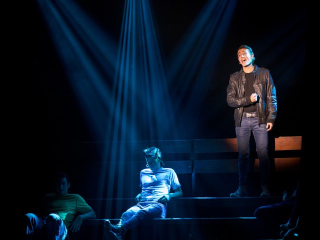 Grease_Web_-_003