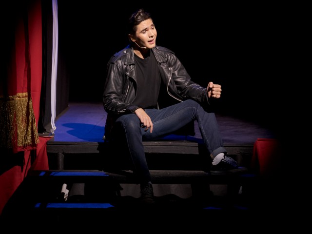Grease_Web_-_098