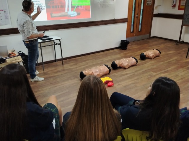 Taller de primeros auxilios de Y12 a Y8
