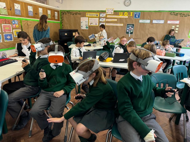Y4 - VIRTUAL & AUGMENTED REALITY