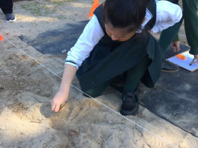 FORM 3 - TALLER DE ARQUEOLOGÍA