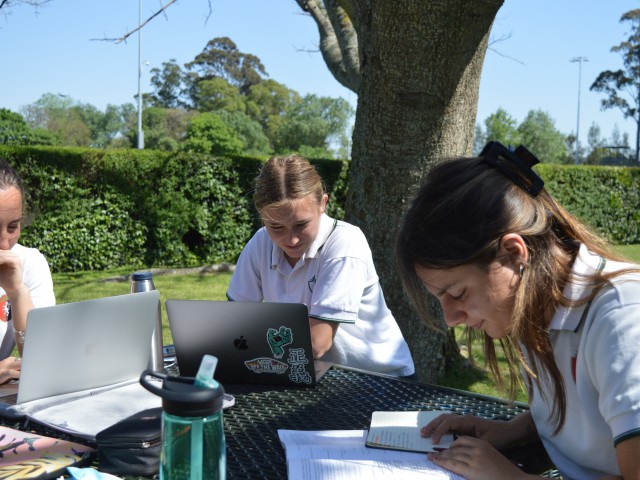 ALUMNI: STUDYING ABROAD