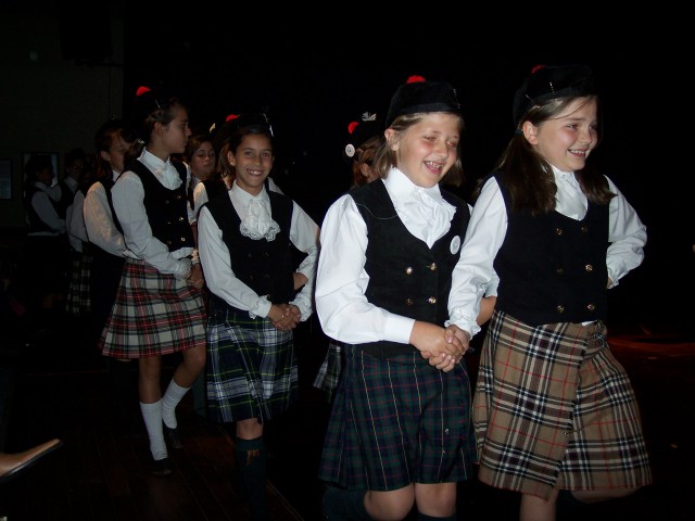 scotish_dancing_3